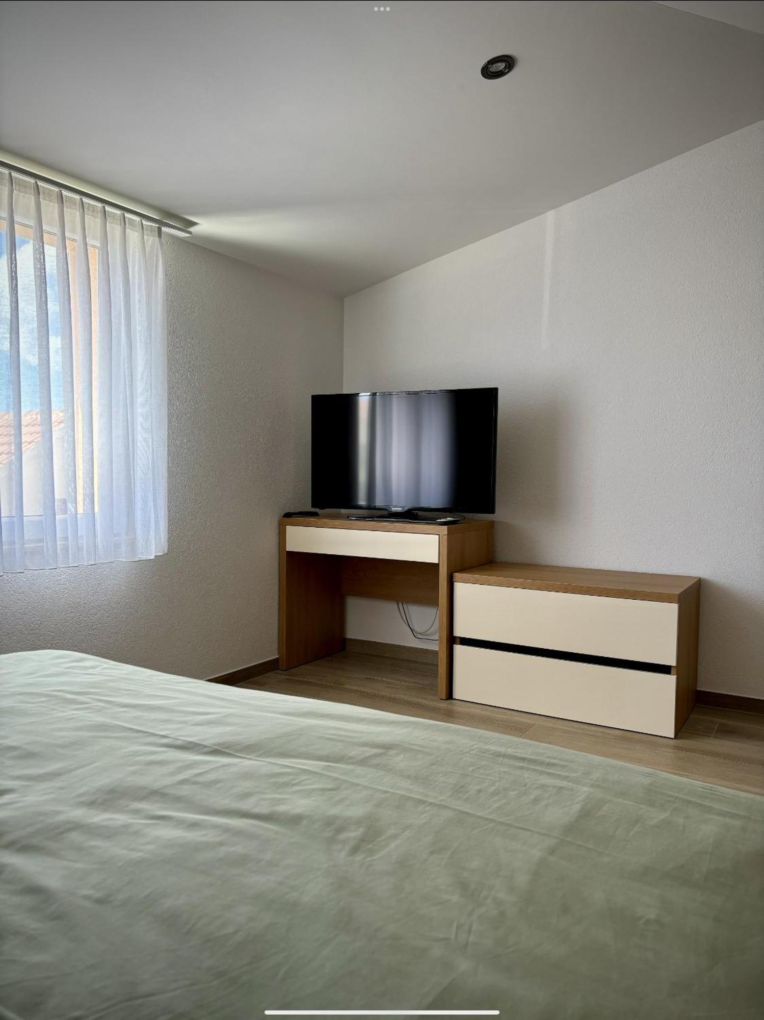Grande Rosa Apartment Vrulje  Exterior photo